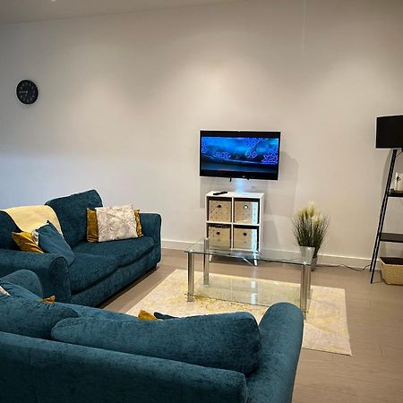 ホテル Maplewood Luxurious One-Bed Flat With Free Parking St Albans エクステリア 写真