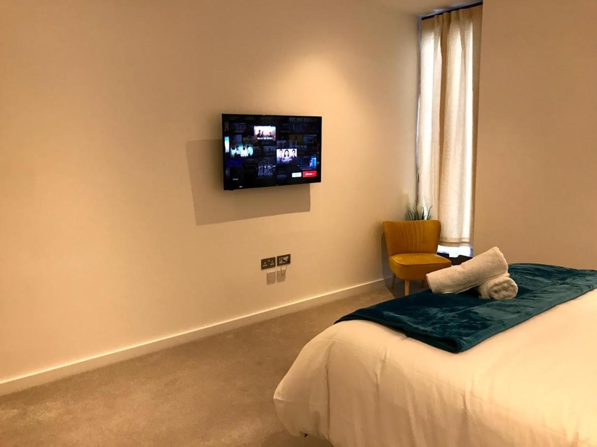 ホテル Maplewood Luxurious One-Bed Flat With Free Parking St Albans エクステリア 写真