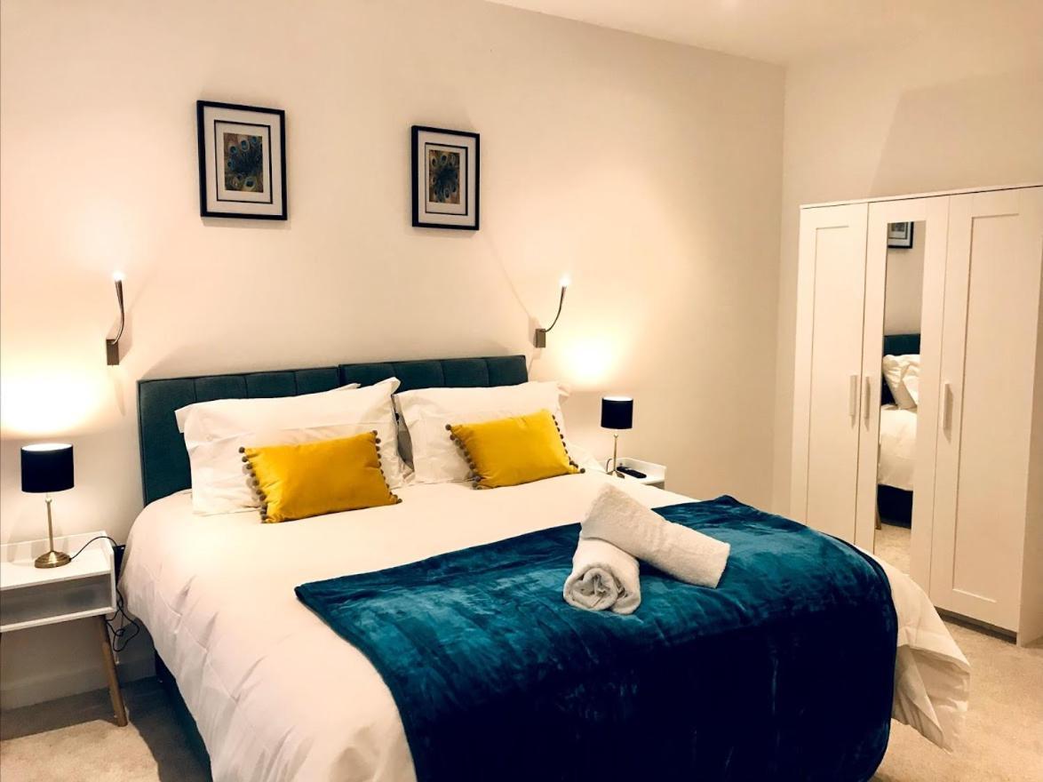 ホテル Maplewood Luxurious One-Bed Flat With Free Parking St Albans エクステリア 写真